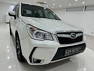 Subaru Forester 2.0XT Turbo 4WD Sunroof 2015 White Rear Entertainment